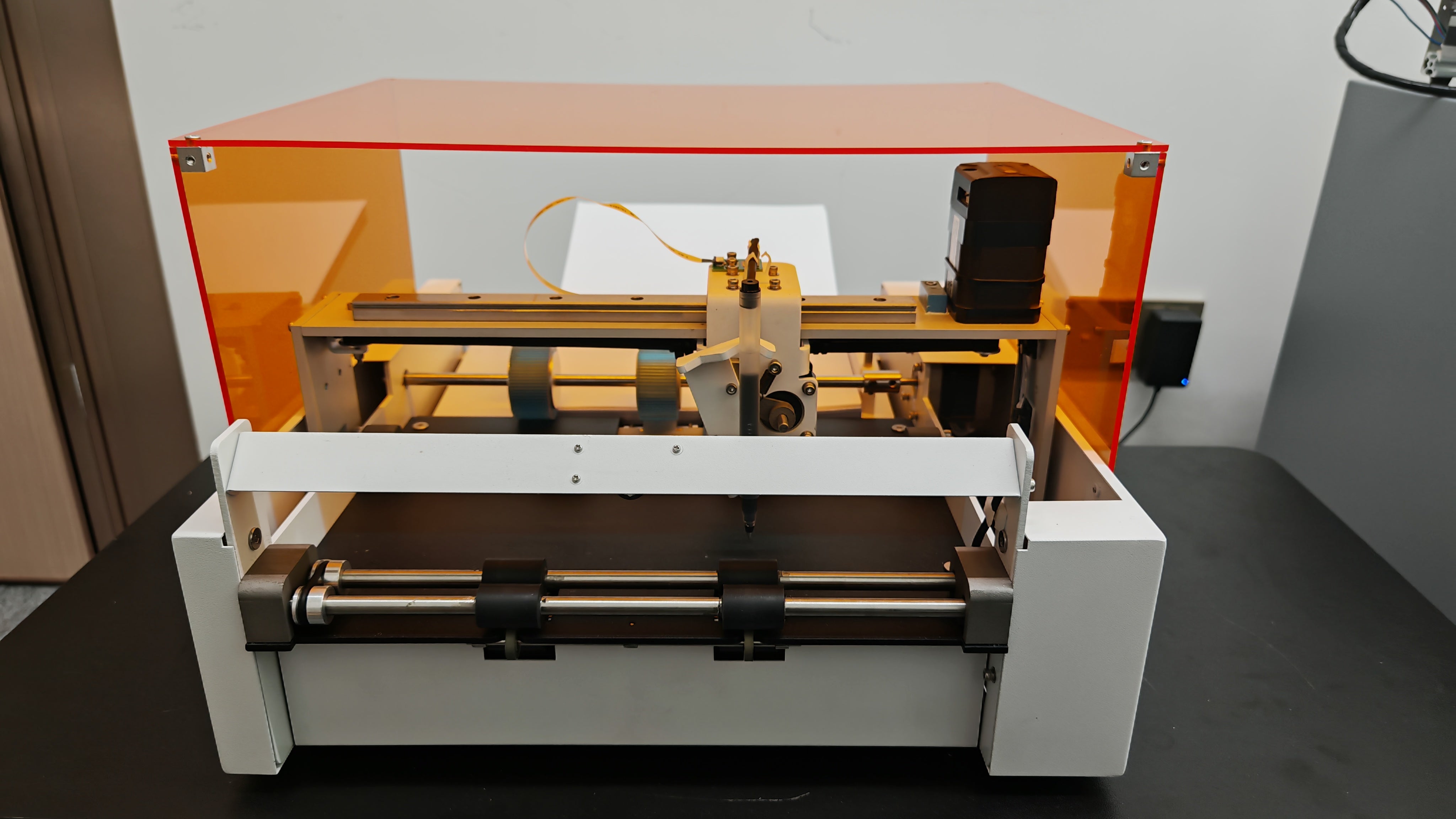 UUNA TEK® iAuto Plus 2.0 - La machine d’écriture automatique à IA de nouvelle génération, écrit jusqu’à 250 lettres et 95 enveloppes par chargement