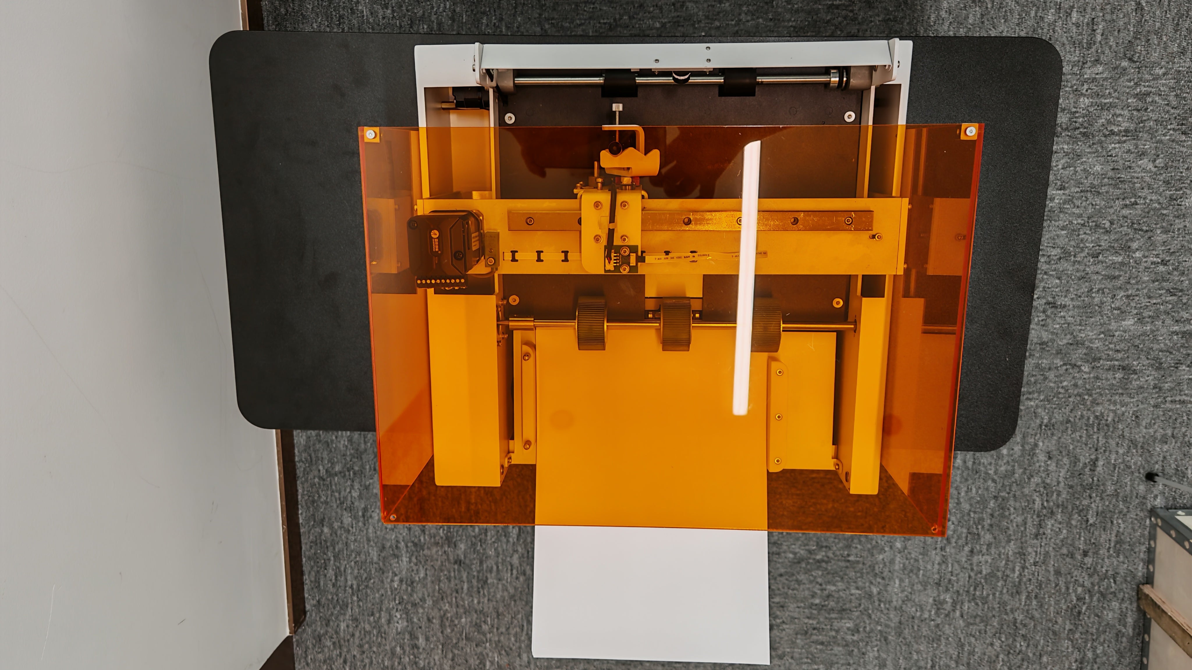 UUNA TEK® iAuto Plus 2.0 - La machine d’écriture automatique à IA de nouvelle génération, écrit jusqu’à 250 lettres et 95 enveloppes par chargement