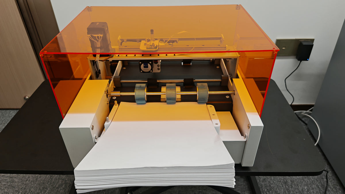 UUNA TEK® iAuto Plus 2.0 - La machine d’écriture automatique à IA de nouvelle génération, écrit jusqu’à 250 lettres et 95 enveloppes par chargement