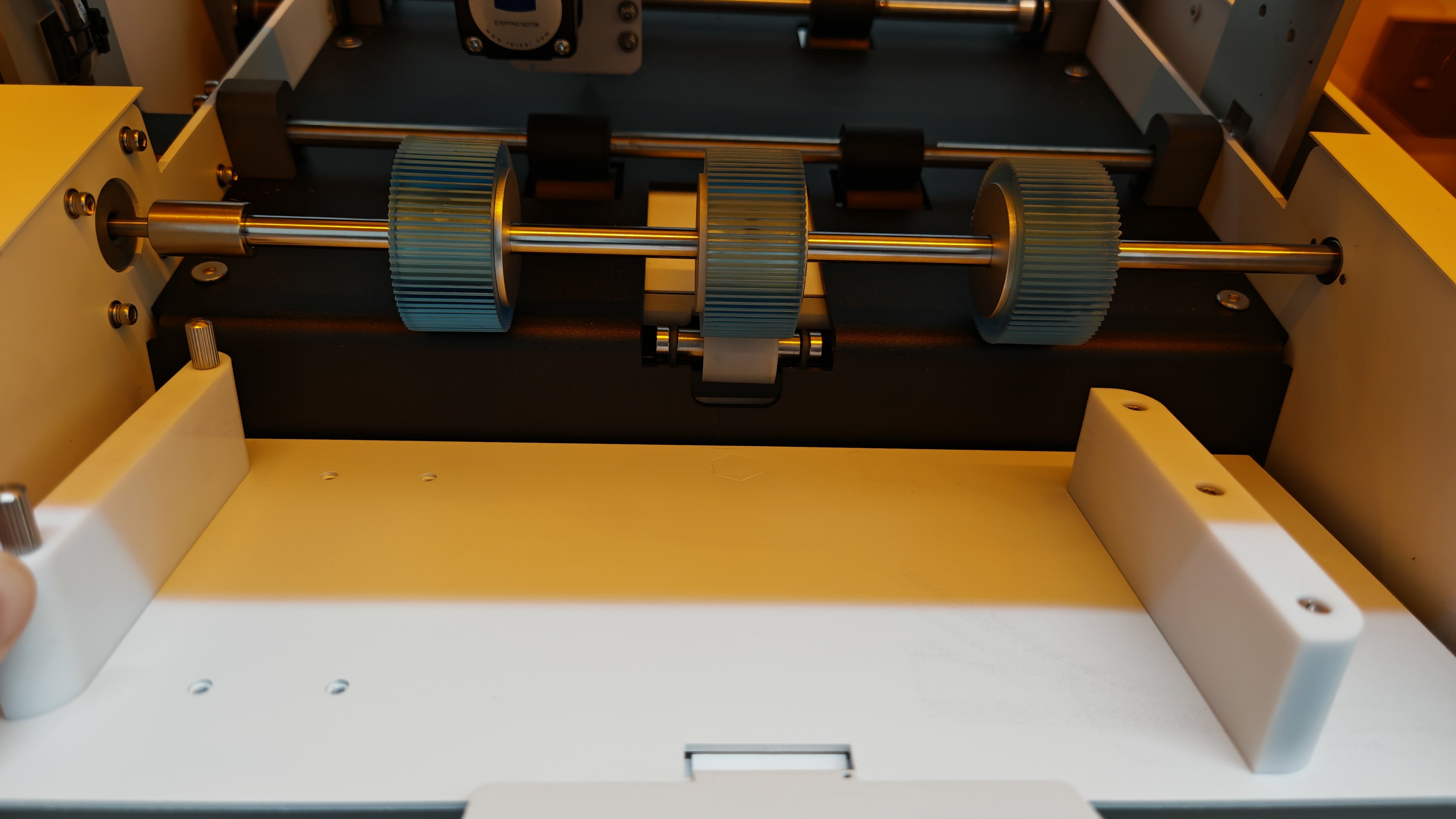 UUNA TEK® iAuto Plus 2.0 - La machine d’écriture automatique à IA de nouvelle génération, écrit jusqu’à 250 lettres et 95 enveloppes par chargement